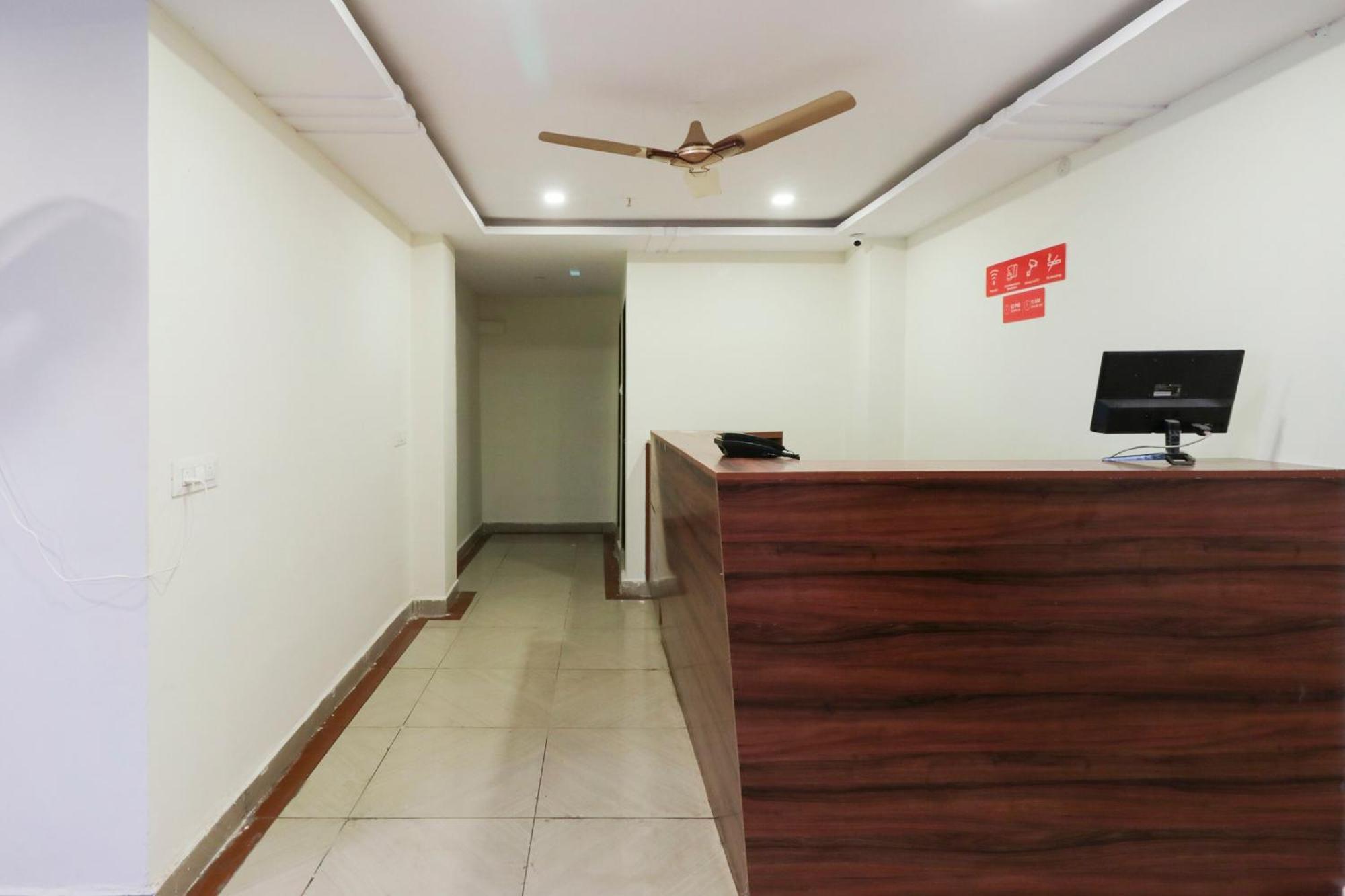Hotel O Akshaya Elite Vijayawāda Exterior foto
